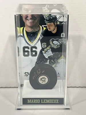 Disco de hockey firmado por Mario Lemieux Penguins con vitrina Reich y Frameworth Holo Foto 1 de 4