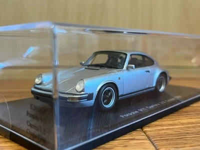 Spark 1/43 Porsche 911 (930) Carrera 3.2 Coupe 1984 modelo fundido usado - Imagem 1 de 4