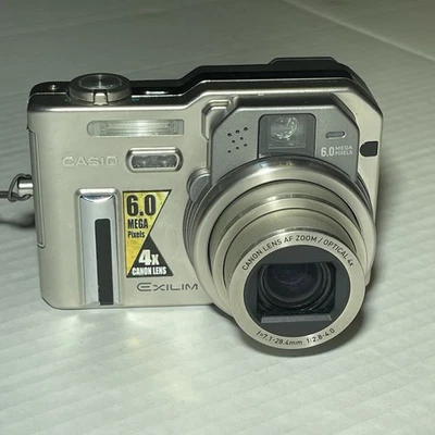 CASIO EXILIM EX-P600 Silver 6.0MP Digital Camera And Accessories - Image 1 of 4