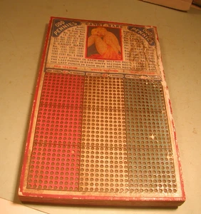 'Tablero de perforación de 1930 para ganar barras de caramelo "Centavos extraños" - Imagen 1 de 2