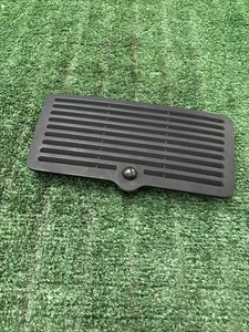 03-12 Maserati Quattroporte M139 Dash Dashboard Vent Grille Cover 225805 Oem - Picture 1 of 5