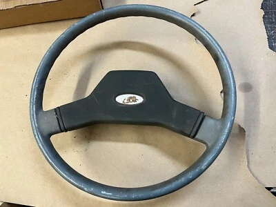 Volante Ford Courier 81 82 con hornpad OEM 1981 1982 Foto 1 de 4