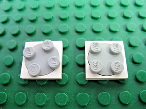 2x Lego weiße Drehscheibe 2 x 2 Platte alt grau Top 6958 6899 6878 6933 #3680c01 - Bild 1 von 2