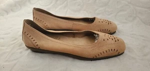 Aerosoles Stitch N Turn Women’s Perforated Beige Leather Comfort Shoes Size 8M - Picture 1 of 9
