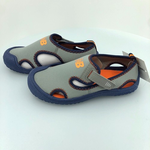 Sandali Cruiser New Balance per bambini taglia P11 grigio blu navy