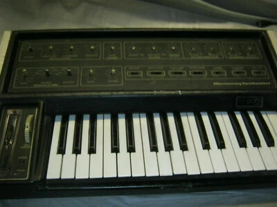 MOOG MICROMOOG SYNTHESIZER USA - Bild 1 von 4