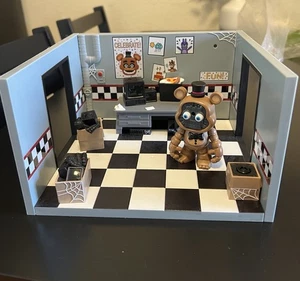 Funko FNAF Snap: Five Nights at Freddy's - Toy Freddy W/ Storage Room - Picture 1 of 7