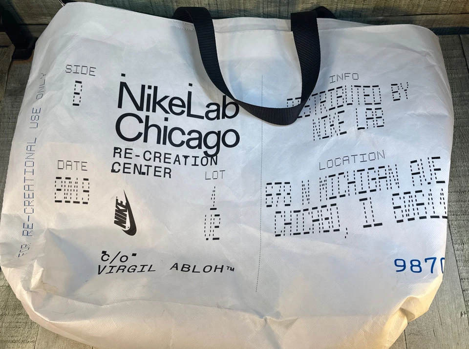 Bolso de Mano NikeLab Chicago Virgil Abloh con Pegatinas Centro de Recreación Raro Foto 1 de 4