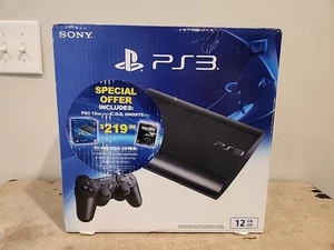 Sony PlayStation 3 Super Slim 12GB Console PS3 Nera NUOVA sigillata in fabbrica - Foto 1 di 15