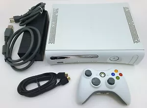 Microsoft XBox 360 Pro 4GB White Video Game Console Gaming System 360P Kids Room - Picture 1 of 5