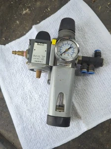 150 psi Parker Luftregler & Absperrventil - Bild 1 von 13