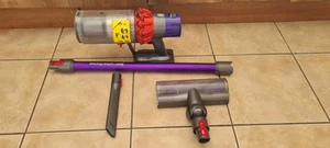 Dyson Cyclone V10 Absolute Cordless Vacuum Cleaner no Charger , see Descriptions - Picture 1 of 6