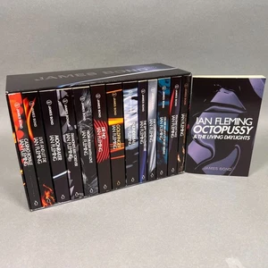 James Bond 007 Complete 14 Book Box Collectors Set Ian Fleming Paperback Books - Foto 1 di 15