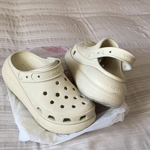 CROCS US men’s 6 Women’s 8 Bone Colored PLATFORM comfort Sandals - Picture 1 of 12