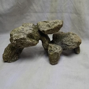 Aquarium Felsen Cluster Dekoration - 20 cm x 6 cm x 8 cm - Fische / Reptilien - Bild 1 von 4