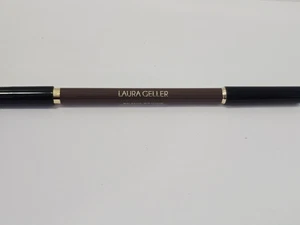 Lápiz suave Laura Geller Bravo Brows + cepillo marrón medio 0,042 oz - Imagen 1 de 3