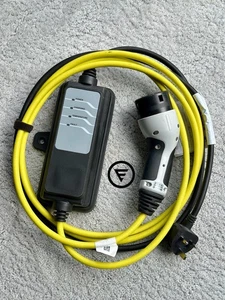 Genuine BMW EV PHEV Type 2 Charging Cable WARRANTY X2 X3 30e X5 45e 330e 745Le - Picture 1 of 5