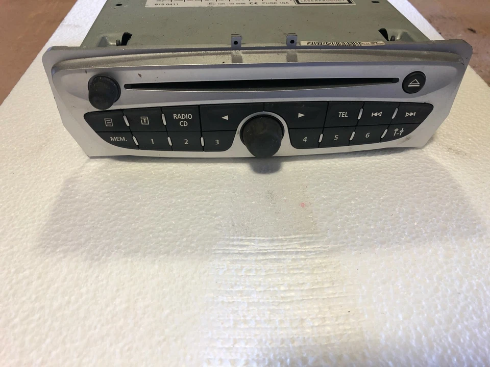 2009-2011 RENAULT MEGANE SCENIC MK3 RADIO CD PLAYER 281157550R - Image 1 of 1