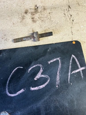 1987 91 1992 1995 Ford F250 F350 F150 300 4.9 I6 escape admisión montaje perno Foto 1 de 4