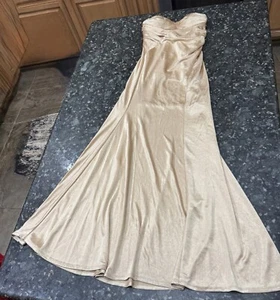 NWT Woman’s ASOS Gold Floor Length Gown ( Size 0 ) - Picture 1 of 12