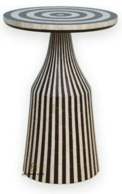 Mesa auxiliar redonda decorativa para el hogar color blanco y negro con acabado a mano Foto 1 de 4