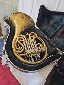 Yamaha YHR-561 Double French Horn - Picture 1 of 22
