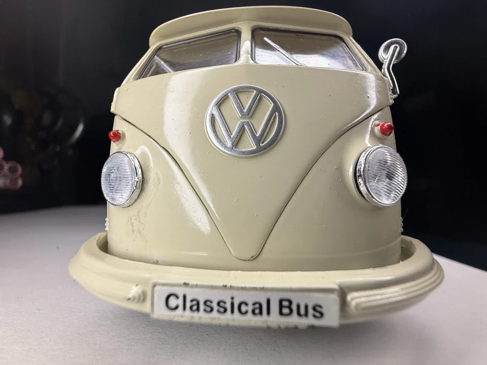 Classic VW 1963VOLKSWAGEN Van Bus Diecast Model Toy - Image 1 of 4