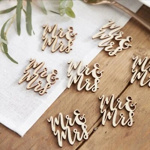 50 Stck. Holz Tisch Konfetti - Herr & Frau Hochzeit Verlobungsdekorationen 4 x 3,8 cm - Bild 1 von 2