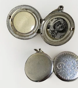 VINTAGE ANTIKER GEÄTZTER RUNDER MEMORY-MEDAILLON-ANHÄNGER STERLINGSILBER GETESTET 5,0 GRAMM - Bild 1 von 9