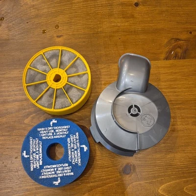 Dyson DC07 Pre Motor Filter Housing Side Cover Vacuum Cleaner Parts Genuine Grey - Image 1 of 4