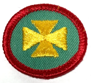 Vintage Pfadfinder Erste Hilfe Rund Patch Abzeichen Rot/Grün/Gelb - Bild 1 von 3