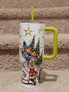 Grinch Tumbler Unbranded Merry Christmas Tree Grinchmas 40 oz Quencher Cup White - Picture 1 of 5