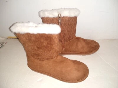 Michael Kors Girl's Winter Boots Size 1 Waterproof Snow Boots - Image 1 of 4