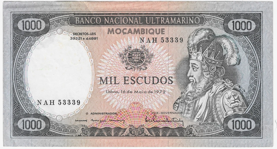 MOZAMBIQUE 1000 ESCUDOS 1972 PICK 112 Small Edge Tear top right EF - Image 1 of 2