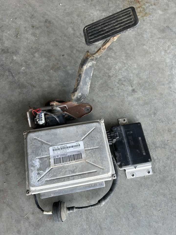 03-06 LS Swap GREEN/BLUE PCM DBW pedal, TAC , NO VATS And More, Ready To Start. - Image 1 of 1