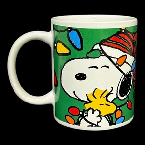 Snoopy & Woodstock Peanuts Galerie Merry Christmas Lights Coffee Mug Green AOP - Picture 1 of 8