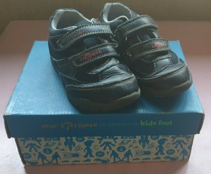 clarks shoes flashing lights