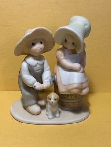 Homco 1991 Masterpiece Circle of Friends Porcelain Figurine - The Perfect Gift - Bild 1 von 6