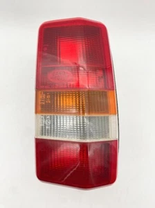 1996 - 1998 Land Rover Discovery Series 1 Tail Light PASSENGER side OEM + gasket - Picture 1 of 8