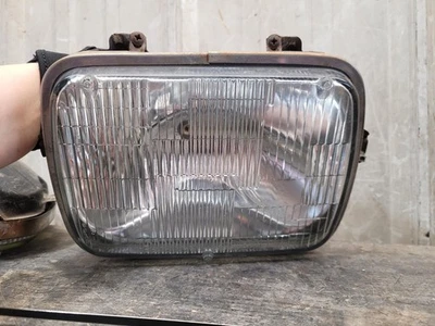 Headlight Sealed Beam Fits 96-17 EXPRESS 2500 VAN 2010408 - Image 1 of 4