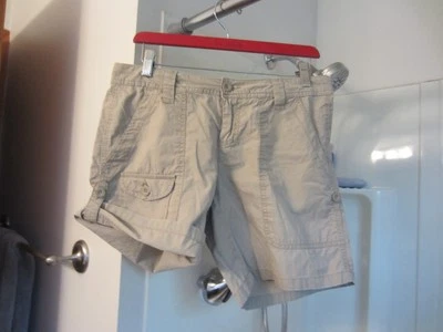 Pre-owned Women's casual cargo shorts Calvin Klein Jeans Size 4 beige - Image 1 of 4