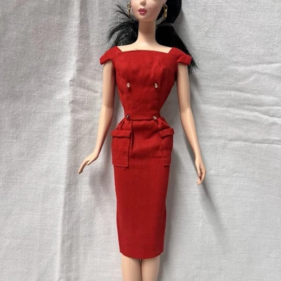 Vestido Vaina Barbie Rojo Mattel Años 60 Vintage Etiquetado Metal Snap Sin Muñeca Foto 1 de 4