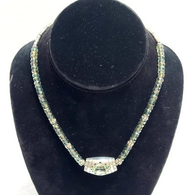 Collar Colgante Chocker Brighton Clarita Gemas Cristales Verdes Tono Plata Foto 1 de 4