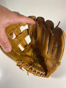 Dunlop L-300 Series RHT Youth Baseball Glove 889/626 - Picture 1 of 4