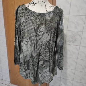 Bluse Tunika Gr.36 - 44 grün animal Print made in Italy Carmen Ausschnitt Top! - Bild 1 von 1