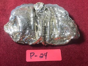 Sac à main en maille argent Whiting et Davis TEL QUEL - Photo 1/8