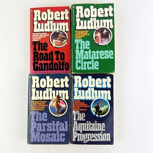Robert Ludlum Paperback 4 Book Lot #1 - Picture 1 of 2