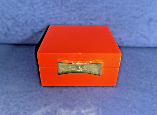 Lenox kate spade NY Carden Drive scatola quadrata lacca rossa SKU#852086 4x4 in