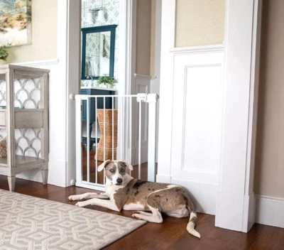Puerta de bebé para mascotas de 28" fácil instalación, se adapta entre 29" - 38" metal blanco NUEVO Foto 1 de 4