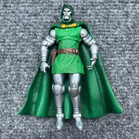 Marvel Universe Legends Doctor Doom 4" Action Figure Fantastic Four Hasbro 2009 Cover